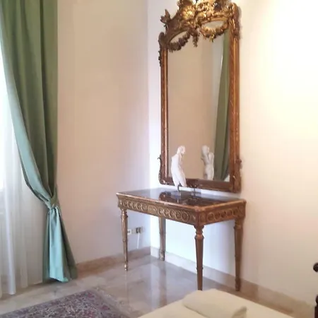 Appartamento Foro Romano Luxury 2 *