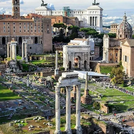 Apartment Foro Romano Luxury 2 *