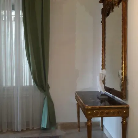 Foro Romano Luxury 2 Rom
